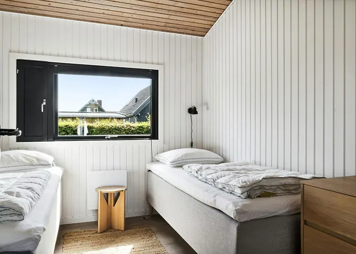 Feriehus Find Peace In Cosiest Setting With Sea Glimpse *